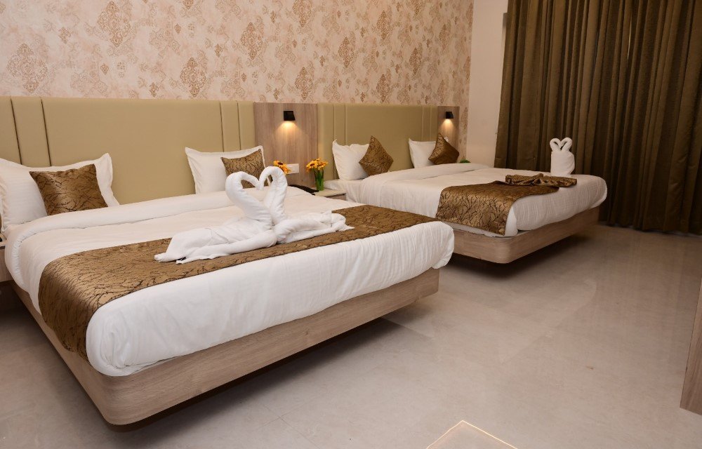 The Perfect Blend: How Hotels Are Redefining Business and Leisure Travel